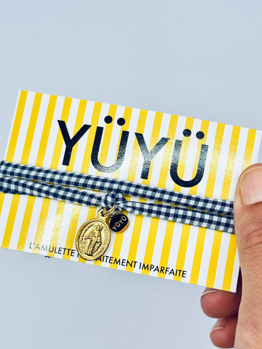 Amulette YÜYÜ - vichy bleu marine vierge et médaille YÜYÜ