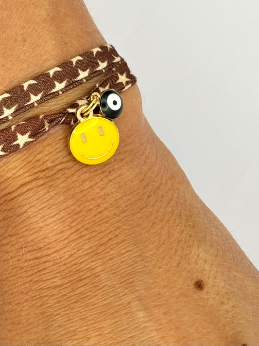 Amulette YÜYÜ - lien étoiles, smiley jaune & oeil turc noir