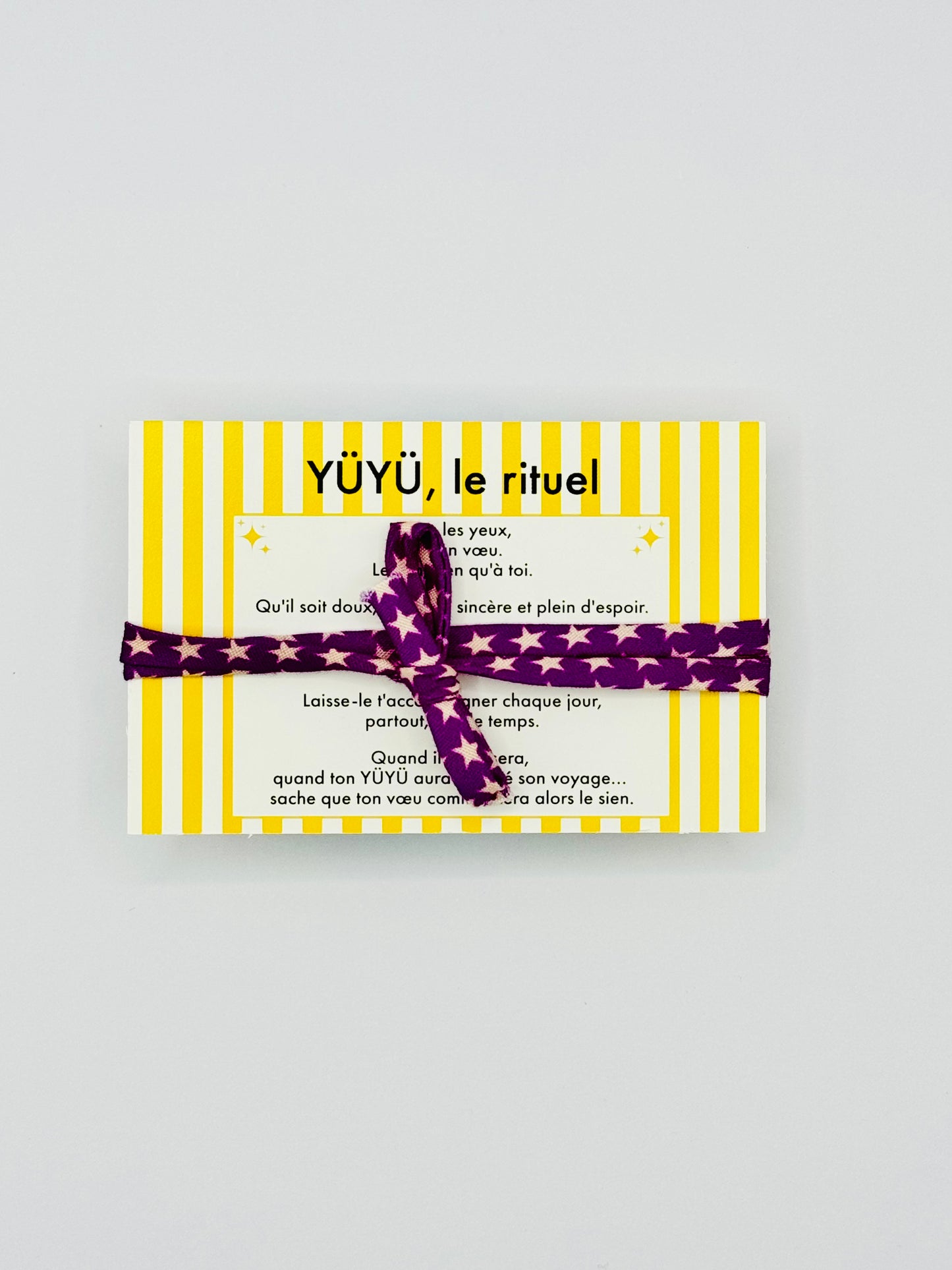 Amulette YÜYÜ – Lien étoiles violet, médaille vierge dorée & oeil parme