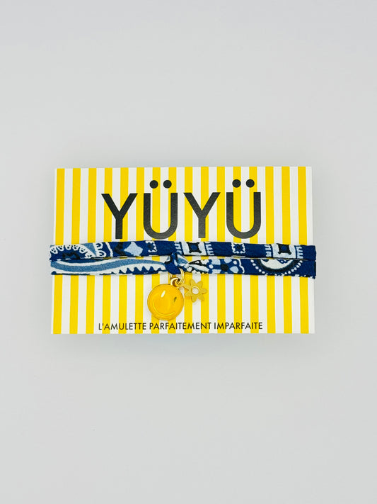 Amulette YÜYÜ - bandana bleu smiley jaune et fleur dorée